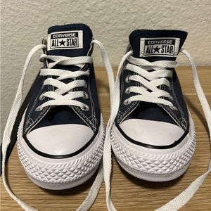 Converse: New! Size 7